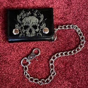 Skull chain wallet